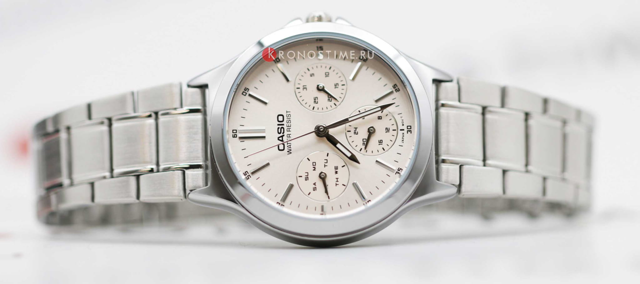 Casio LTP-V300D-4A женские часы застежка крупным планом